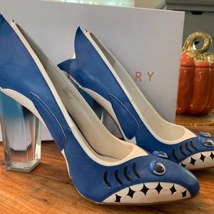 Katy Perry Mako